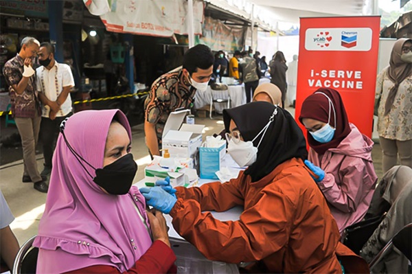 PT. Chevron Pacific Indonesia partners with YCAB foundation to support the Ministry of Health in mass vaccinations for vulnerable groups and people with disabilities.